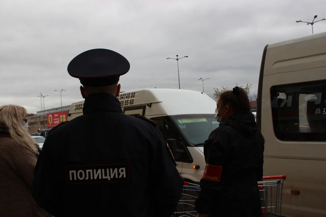 В Череповце сотрудники полиции задержали мужчину за наркосбыт
