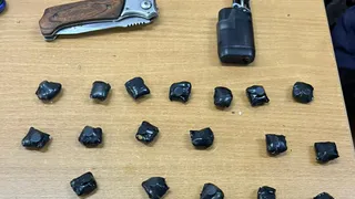 В Вологодской области задержали наркокурьера с 18 свертками синтетических наркотиков
