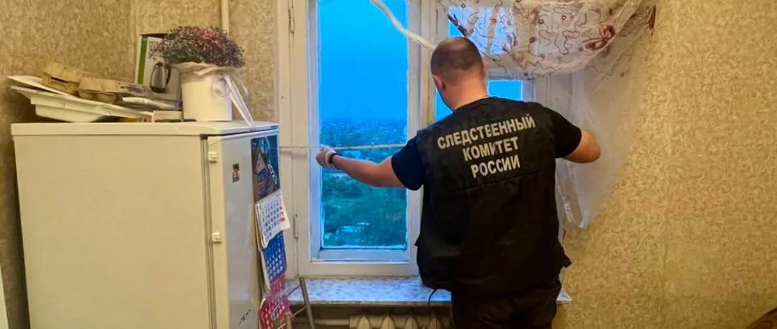 В Вологодской области молодую мать осудят за выпадение ребенка из окна