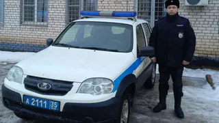 В Вологодской области сотрудник полиции проявил героизм, спасая людей на пожаре