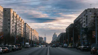Водителей с многолетним стажем вынудят пересдавать права в конце апреля: названы условия
