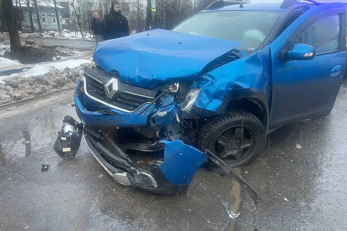 Ребенок пострадал в аварии под Вологдой после столкновения двух иномарок