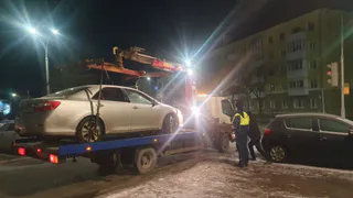 Более 50 автомобилей эвакуировали с привокзальной площади в Вологде