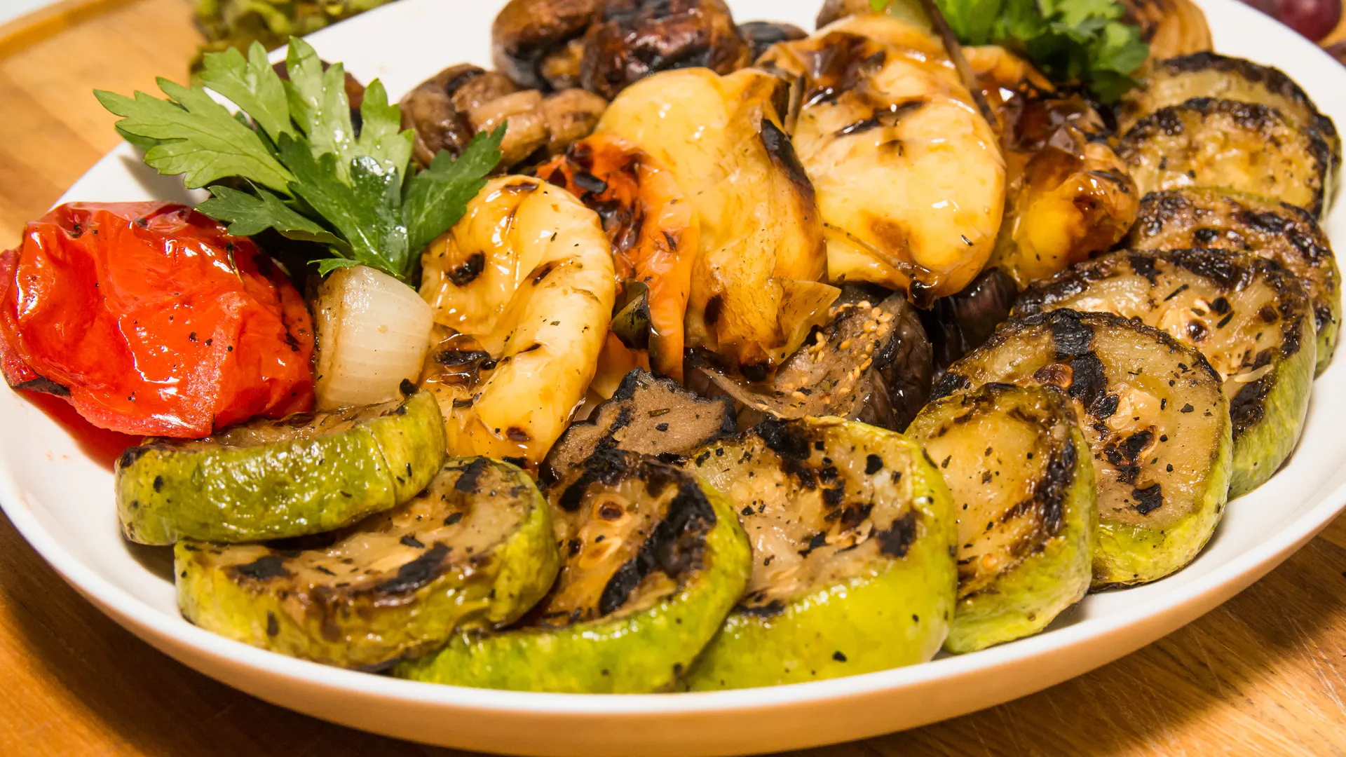 Кабачки вкуснее мяса, без яиц и без жарки, соседка поделилась этим потрясающим рецептом
