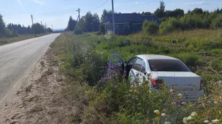 В Вологодской области "Лада Гранта" улетела в кювет