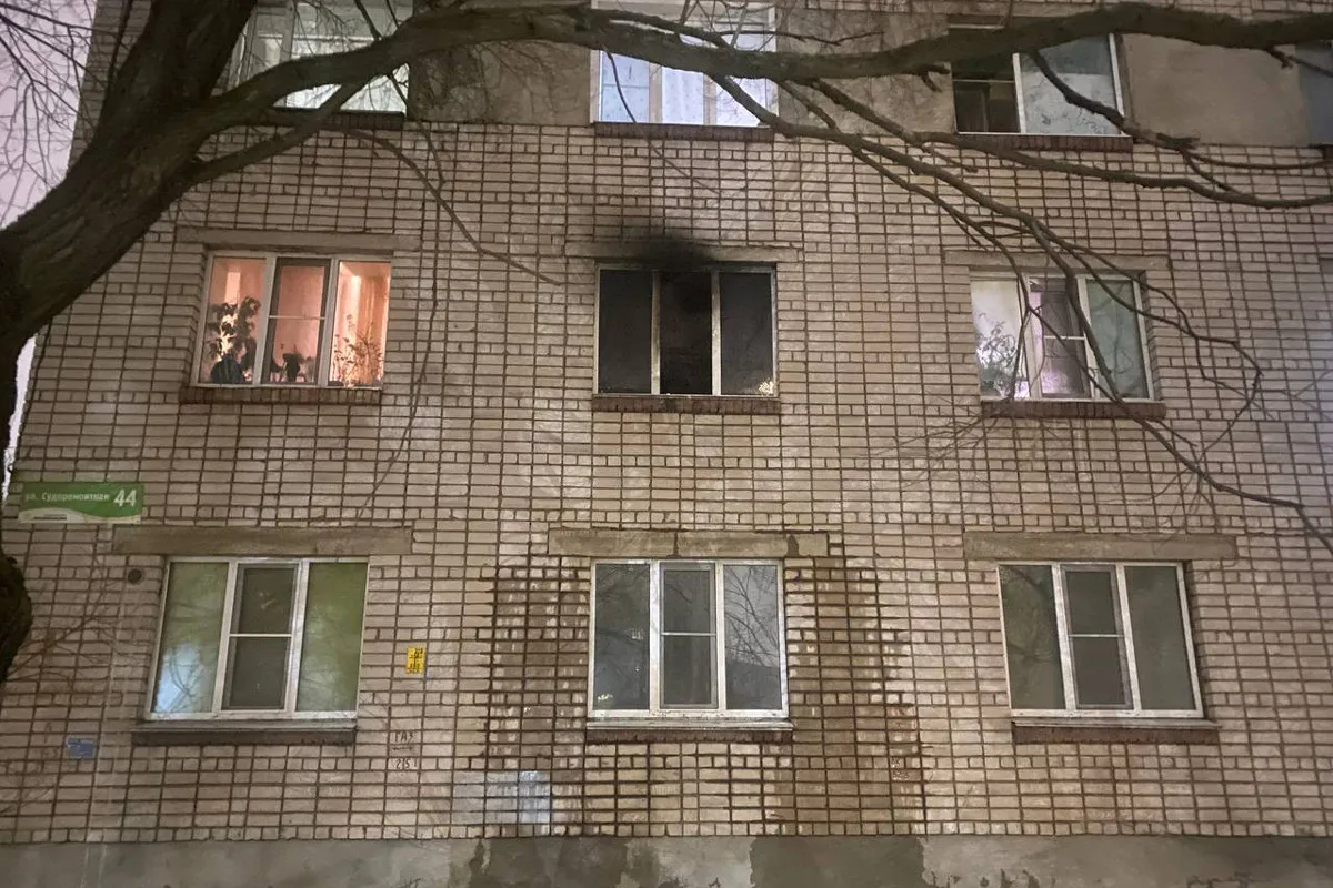 В Вологде спасли семью с детьми из горящей пятиэтажки