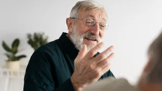 С 1 января – запрещено. Пенсионерам, у которых есть телефон, объяснили важную информацию
