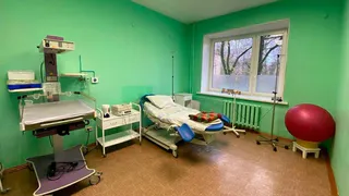 В Вологде благоустраивают территорию вокруг роддома: работы стартовали