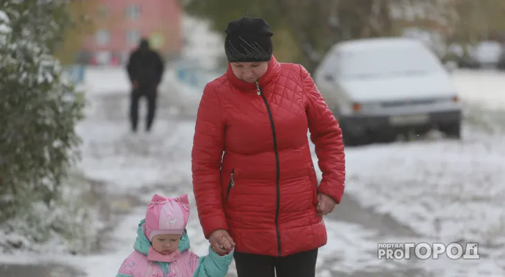 В Вологде демонтировали старую детскую площадку в парке Ветеранов