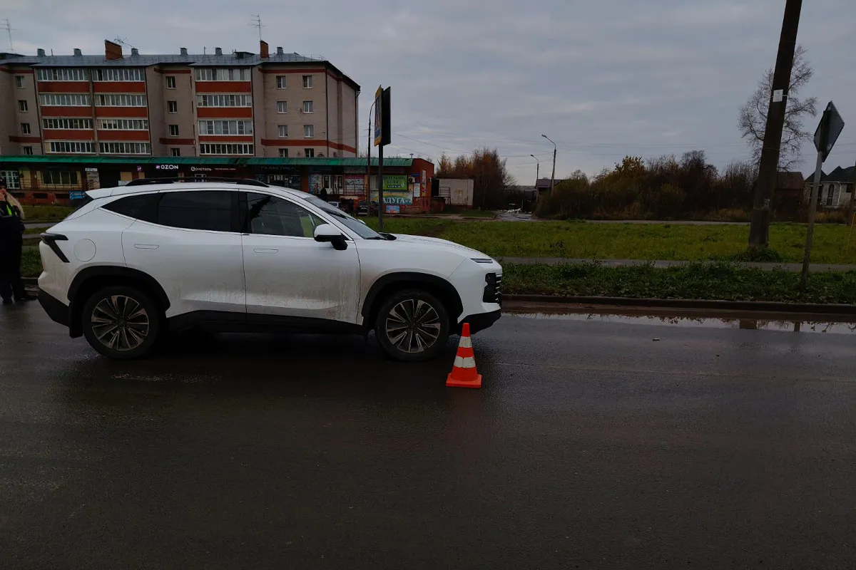 В Вологодской области водитель иномарки сбил на пешеходном переходе 72-летнюю пенсионерку