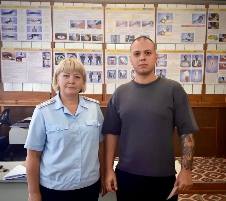 Герой из Белозерска был отмечен за спасение людей из горящего авто