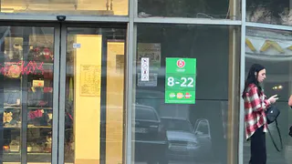 Внутрь магазина больше не пустят: популярные "Магнит" и "Пятерочка" приняли радикальное для покупателей решение