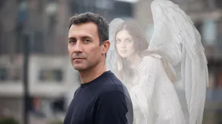 У этих людей реально самые сильные ангелы-хранители: рожденные в эти числа могут не бояться ударов Судьбы — их защитники всегда на страже