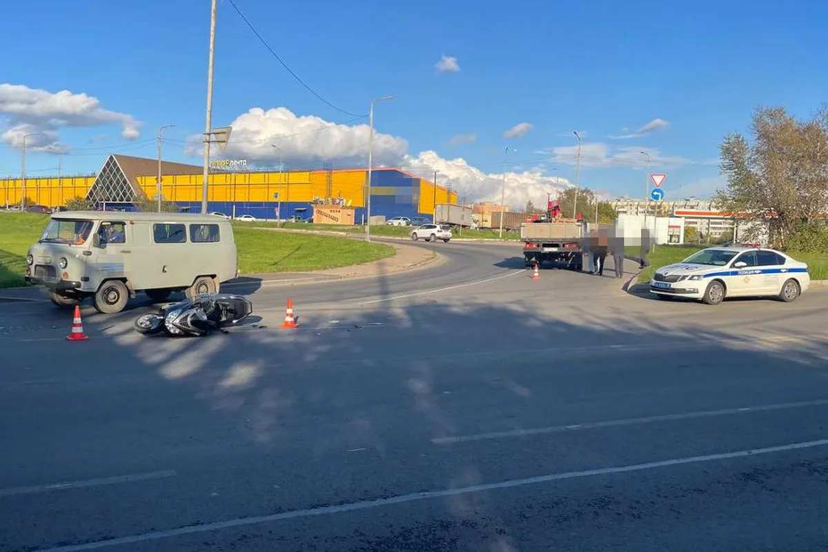 Мотоциклист пострадал в Вологодской области в аварии с ЗИЛом