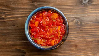 В Венгрии лечо готовят так: получается очень вкусно и пикантно — 30 банок не хватает на зиму, мигом улетает со стола