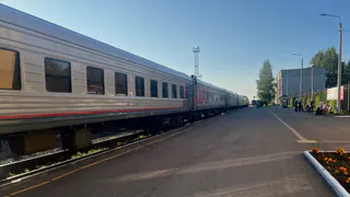 В Вологодской области пешеход тяжело пострадал, переходя пути перед поездом