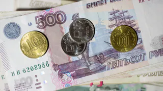 Только неработающим. Пенсионерам и инвалидам зачислят крупную разовую выплату уже в ноябре