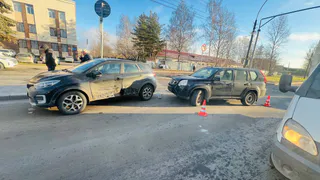 В Вологде при развороте иномарки пострадала водитель Renault