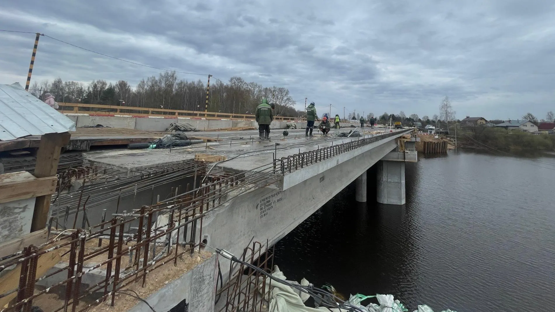 Мост в Кувшиново в Вологде готов на 70%