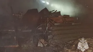 Житель Вологодской области устроили крупный пожар из-за ремонта мопеда