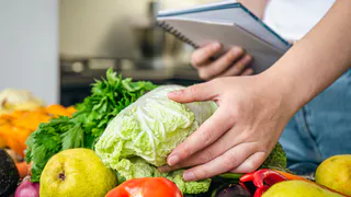 Где приобретать продукты дешевле? Сравнили цены в «Пятерочке», «Магните», «Дикси», «Ашане» и «Ленте»