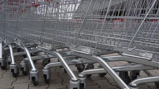 Роскачество проверило товары в популярных сетях: результаты исследования