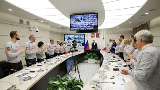 Губернатор Вологодской области не заставляет своих подчинённых носить одежду с надписью «Команда Филимонова»