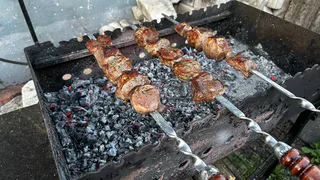 Не шашлык, а подошва: вот что надо добавить в маринад, чтобы мясо таяло во рту