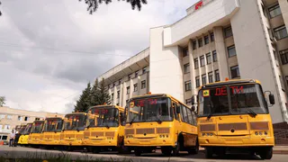 19 новых школьных автобусов пополнят автопарк учреждений образования Вологодской области 