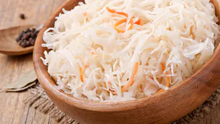 Вот как надо квасить капусту в стеклянной банке: от такой "вкуснятины" потом за уши не оторвешь