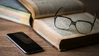 У преподавателя случится нервный тик, если вы допустите ошибку в написании этого слова, которое известно всем
