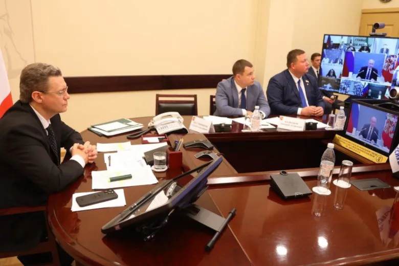 Губернатор Вологодской области Георгий Филимонов обсудил развитие экономики и туризма на съезде "Деловая Россия"