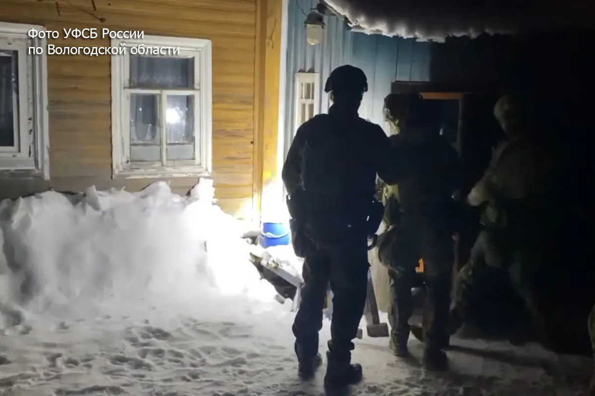 Жители Вологодской области похитили 1,8 миллиона рублей у бойца СВО