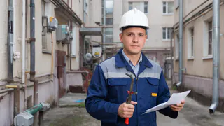 ЖКХ после майских праздников: когда точно платить за апрель в 2026 году, чтобы не получить штраф.