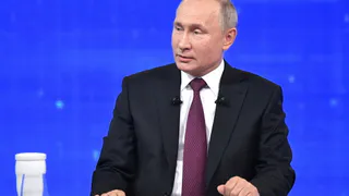 Владимир Путин пообещал совершенствовать меры поддержки семей с детьми