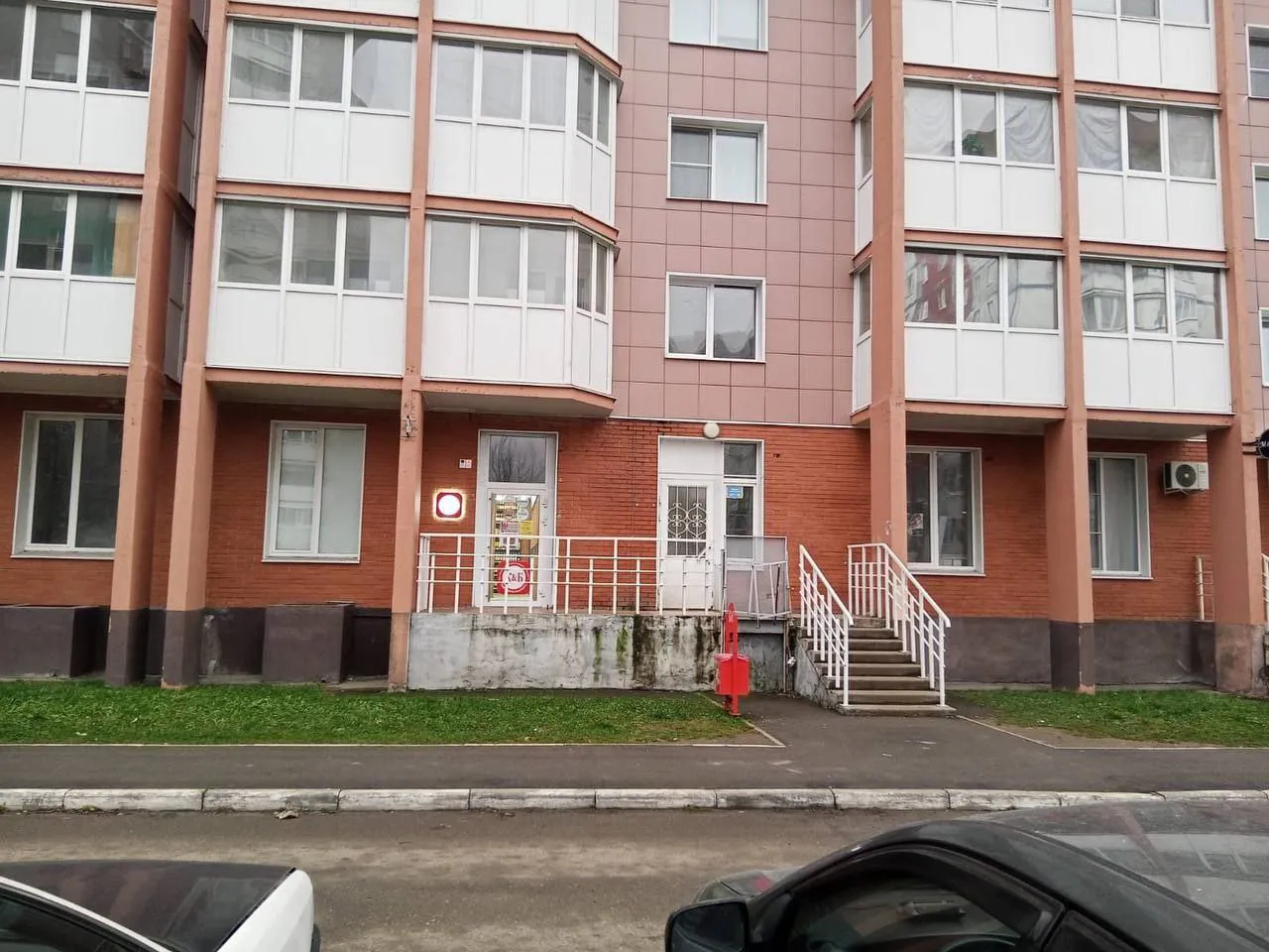 В Вологде и Череповце со зданий исчезли вывески "Красное&Белое"