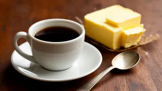 Кофе с маслом: модный напиток или забытая классика?