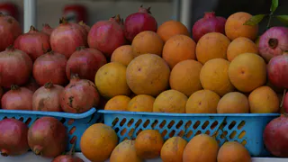 Почему некоторые фрукты и овощи на рынке без запаха и вкуса? Продавцы честно объяснили, в чем дело