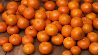 Продавцы не любят, когда покупатели это знают: как легко определить сладость мандарина по кожуре