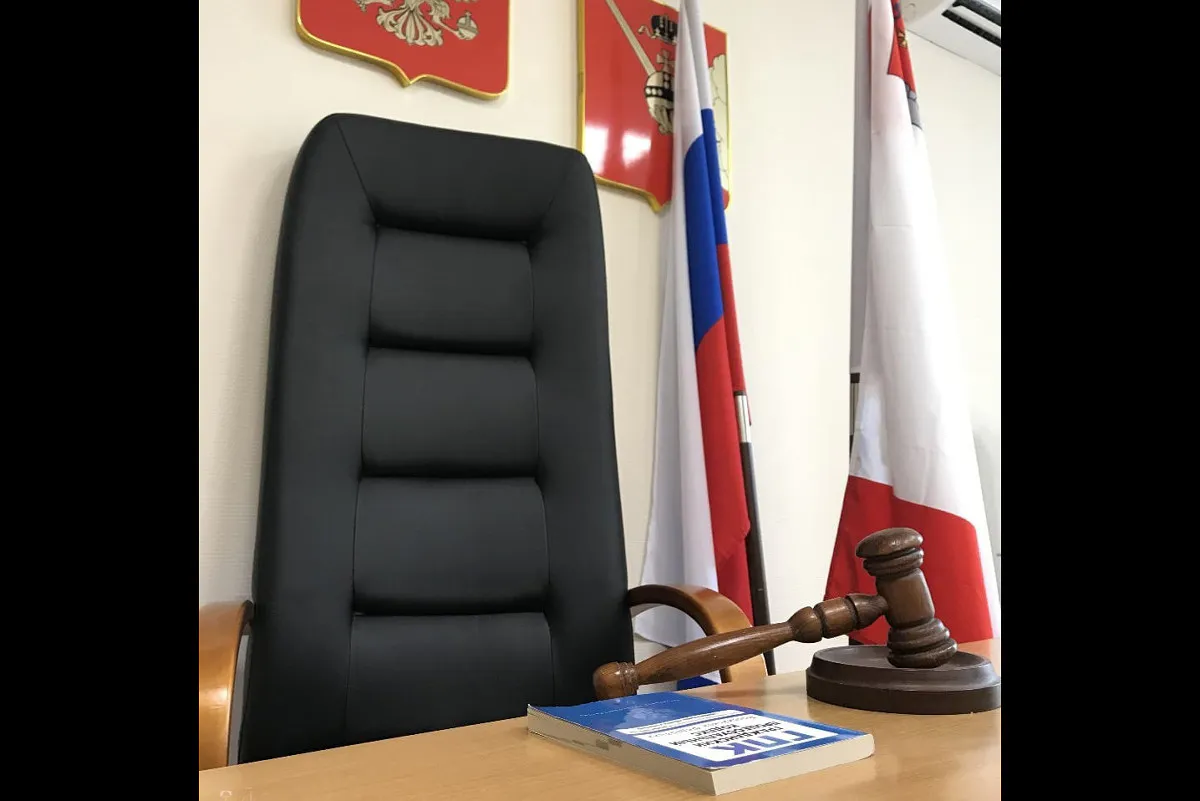 Жительница Вологодской области потеряла два передних зуба после столкновения с велосипедистом