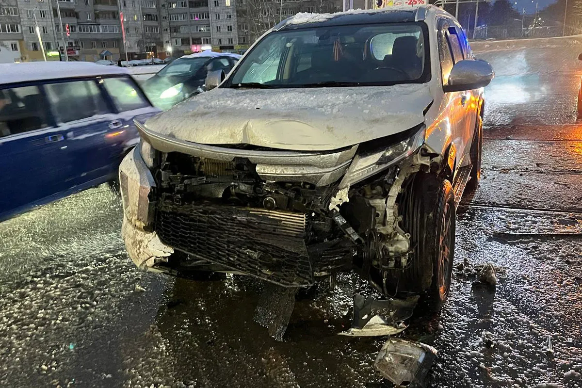 Пассажирка пострадала в Вологодской области в ДТП с тремя иномарками