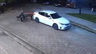 В Череповце автомобилист сбил рояль