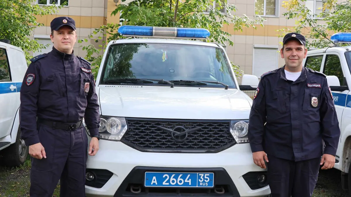 В Вологодской области полицейские оперативно разыскали 4-летнего мальчика, ушедшего с площадки за игрушками