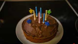 Ленивый медовик всего за 10 минут: вкуснее и проще оригинала – не нужно мучаться с коржами