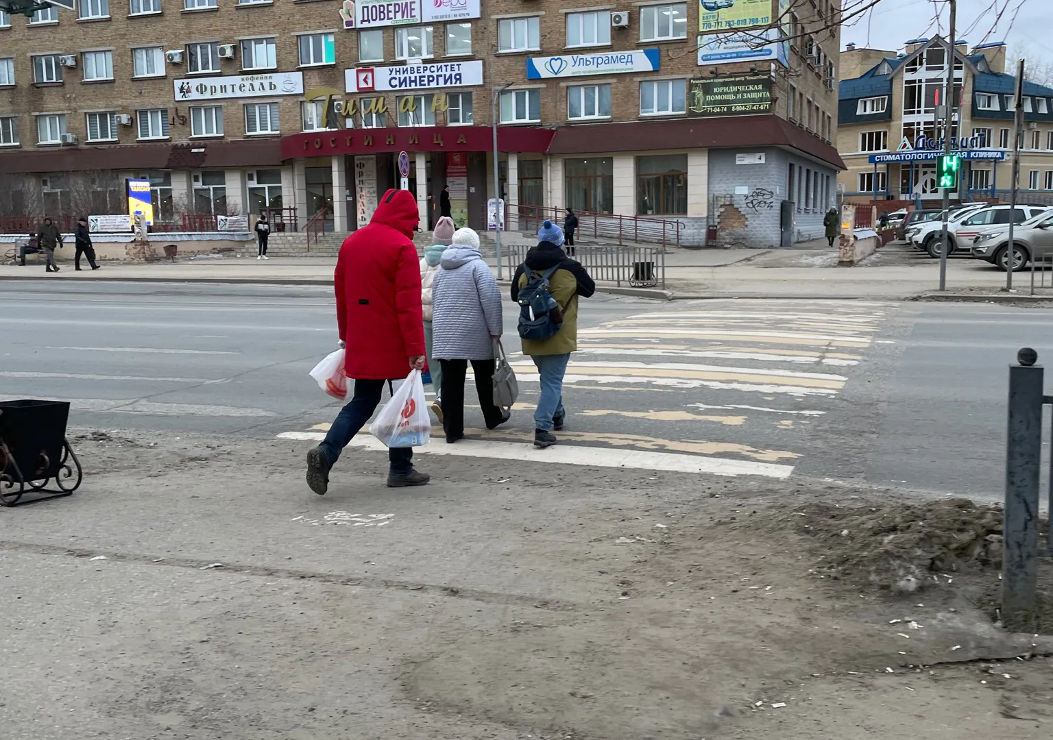 Верховный суд обновил правила: пешеход на переходе больше не стоп-сигнал — как это толковать