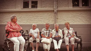 Теперь это им запрещено. Пенсионеров, которым от 60 до 85 лет, ждет сюрприз с 26 июня