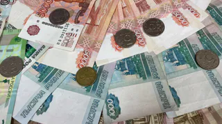 Все сбережения разом превратятся в бумажки: новая волна девальвации снесет с ног, как в 90-е
