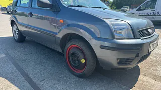 ГАИ направляют автомобили на обязательный техосмотр и выписывают штраф 500 рублей за установку фар, которые не соответствуют требованиям