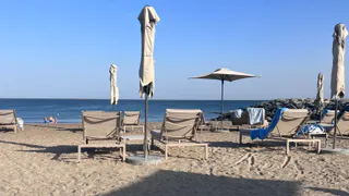 Отдых или помойка: 4 популярных курорта, где море и песок утопают в грязи