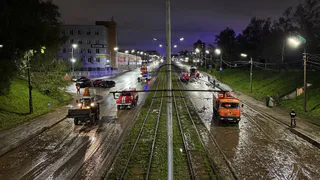 В Вологодской области на расчистку дороги после непогоды вышли все экстренные службы